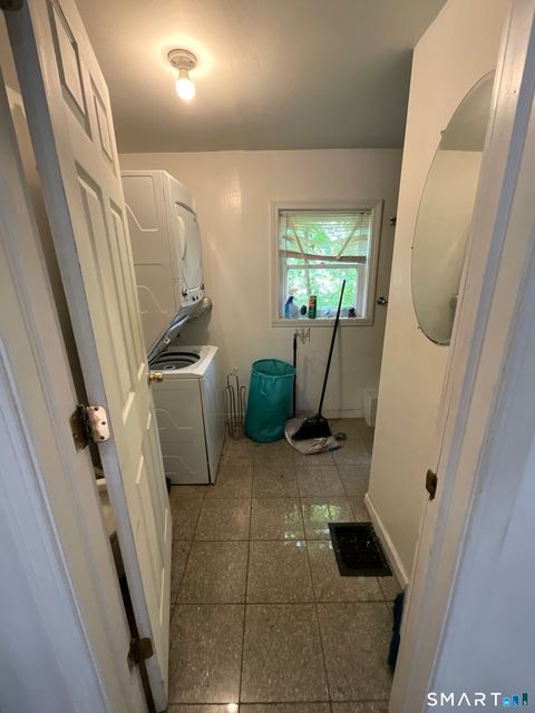 Tiny photo for 265 Oakland Street, Manchester, CT 06042 (MLS # 24150623)