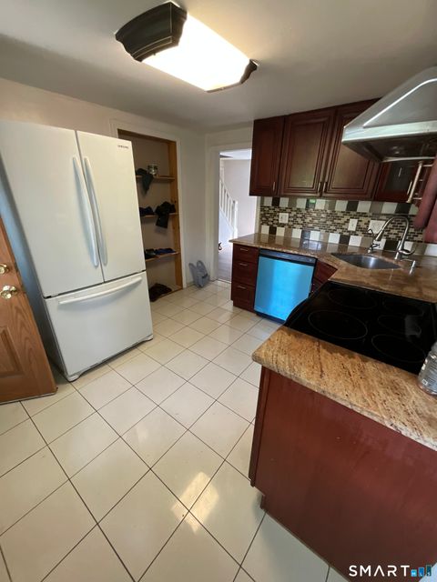 Tiny photo for 265 Oakland Street, Manchester, CT 06042 (MLS # 24150623)