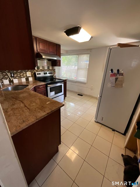 Tiny photo for 265 Oakland Street, Manchester, CT 06042 (MLS # 24150623)