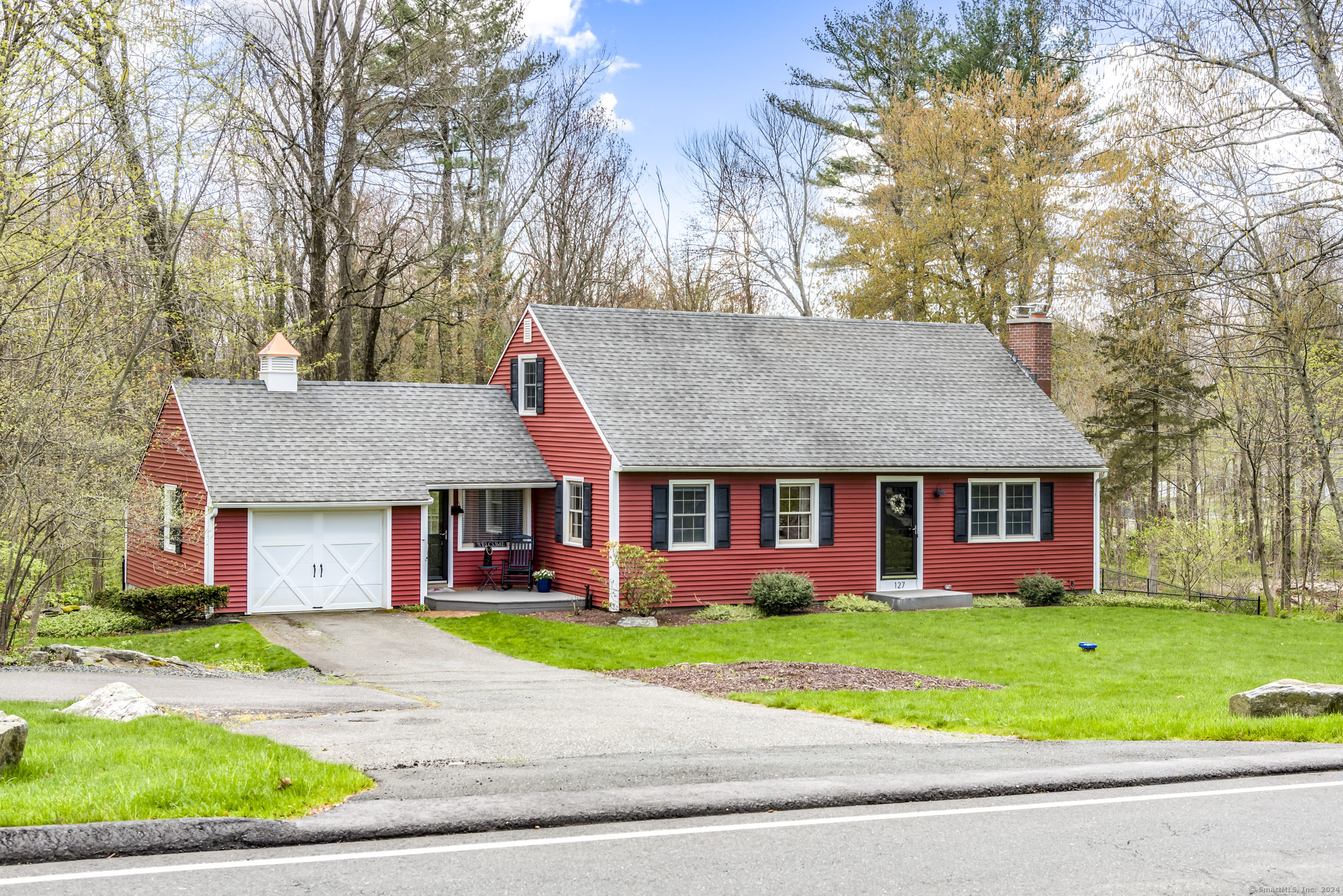 Photo 1 of 127 Turnpike Road, Somers, Connecticut, $369,900, Web #: 24014688
