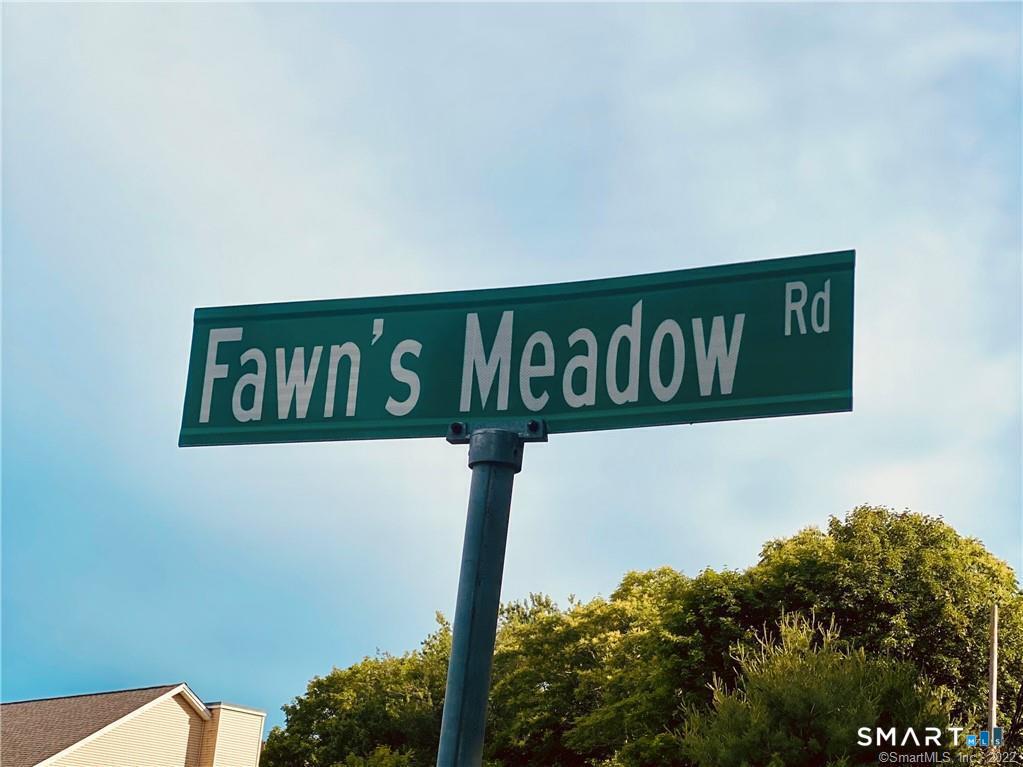 2 Fawns Meadow Road