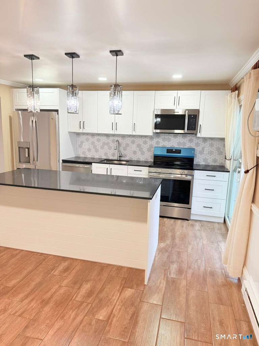 Photo of 8 Avon Lane, Stamford, CT 06907 (MLS # 24163691)