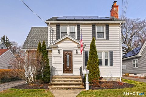 Photo of 29 Parkway Drive, Stratford, CT 06614 (MLS # 24161989)