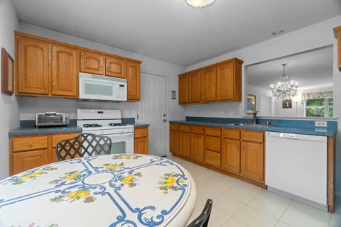 Tiny photo for 5 Crabapple Lane #5, East Lyme, CT 06357 (MLS # 24131871)