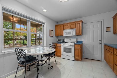 Tiny photo for 5 Crabapple Lane #5, East Lyme, CT 06357 (MLS # 24131871)