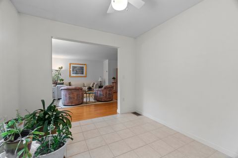 Tiny photo for 5 Crabapple Lane #5, East Lyme, CT 06357 (MLS # 24131871)