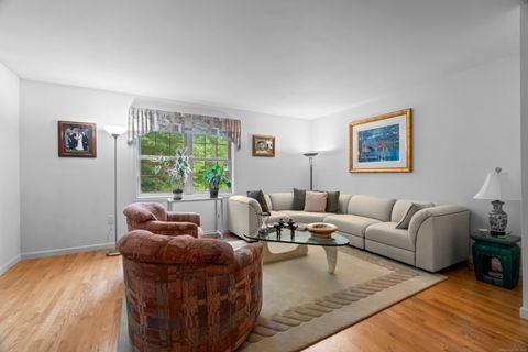 Tiny photo for 5 Crabapple Lane #5, East Lyme, CT 06357 (MLS # 24131871)