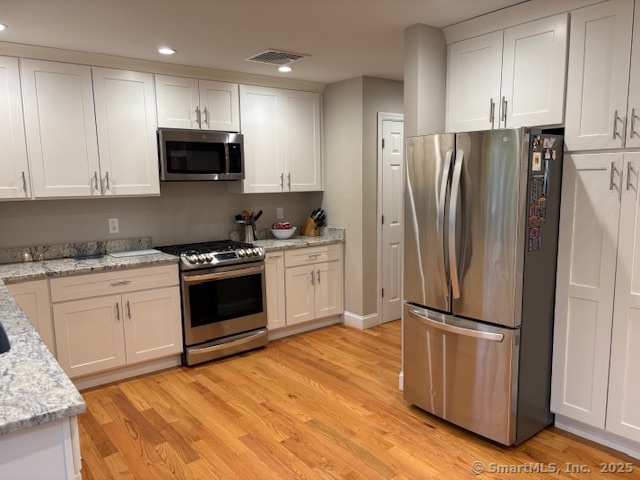 15 Evergreen Drive, Bethel, Connecticut image 4