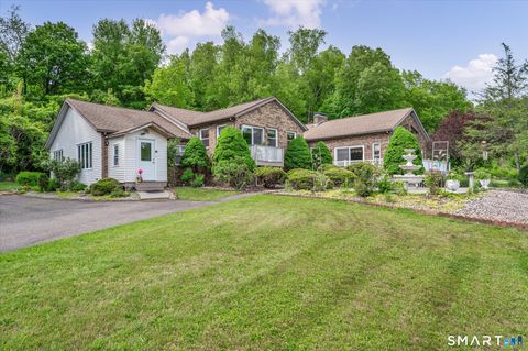Photo of 18 Grantham Road, Wallingford, CT 06492 (MLS # 24178372)