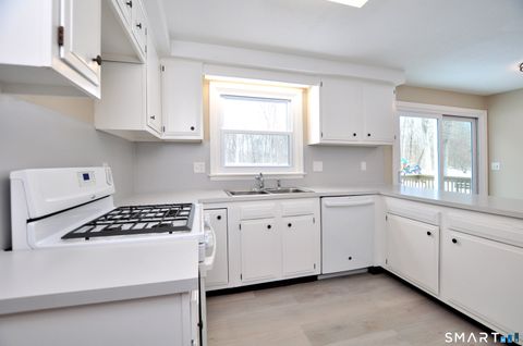 Tiny photo for 76 Lincoln Way, Windsor, CT 06095 (MLS # 24095655)