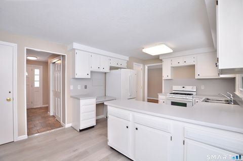 Tiny photo for 76 Lincoln Way, Windsor, CT 06095 (MLS # 24095655)