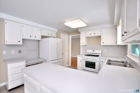 Tiny photo for 76 Lincoln Way, Windsor, CT 06095 (MLS # 24095655)