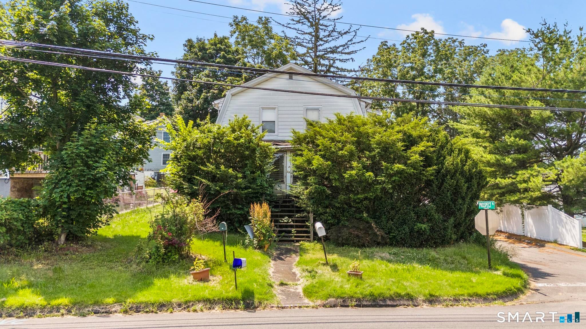 2 Nooks Hill Road