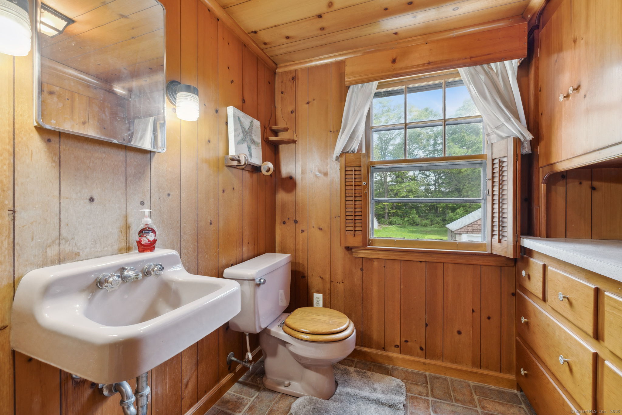 151 Spring Street, Windsor Locks, Connecticut image 22