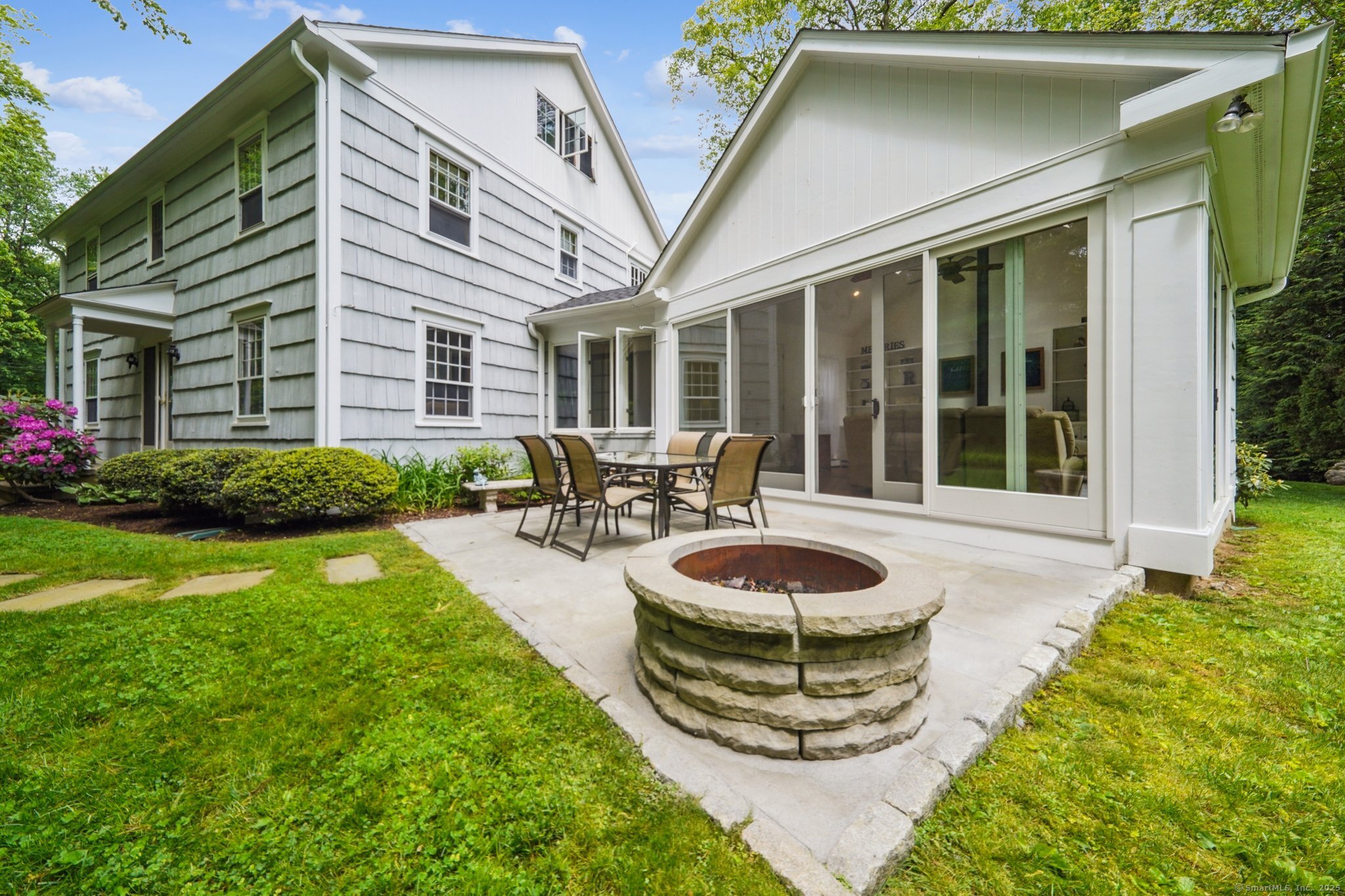 6 Downe Lane