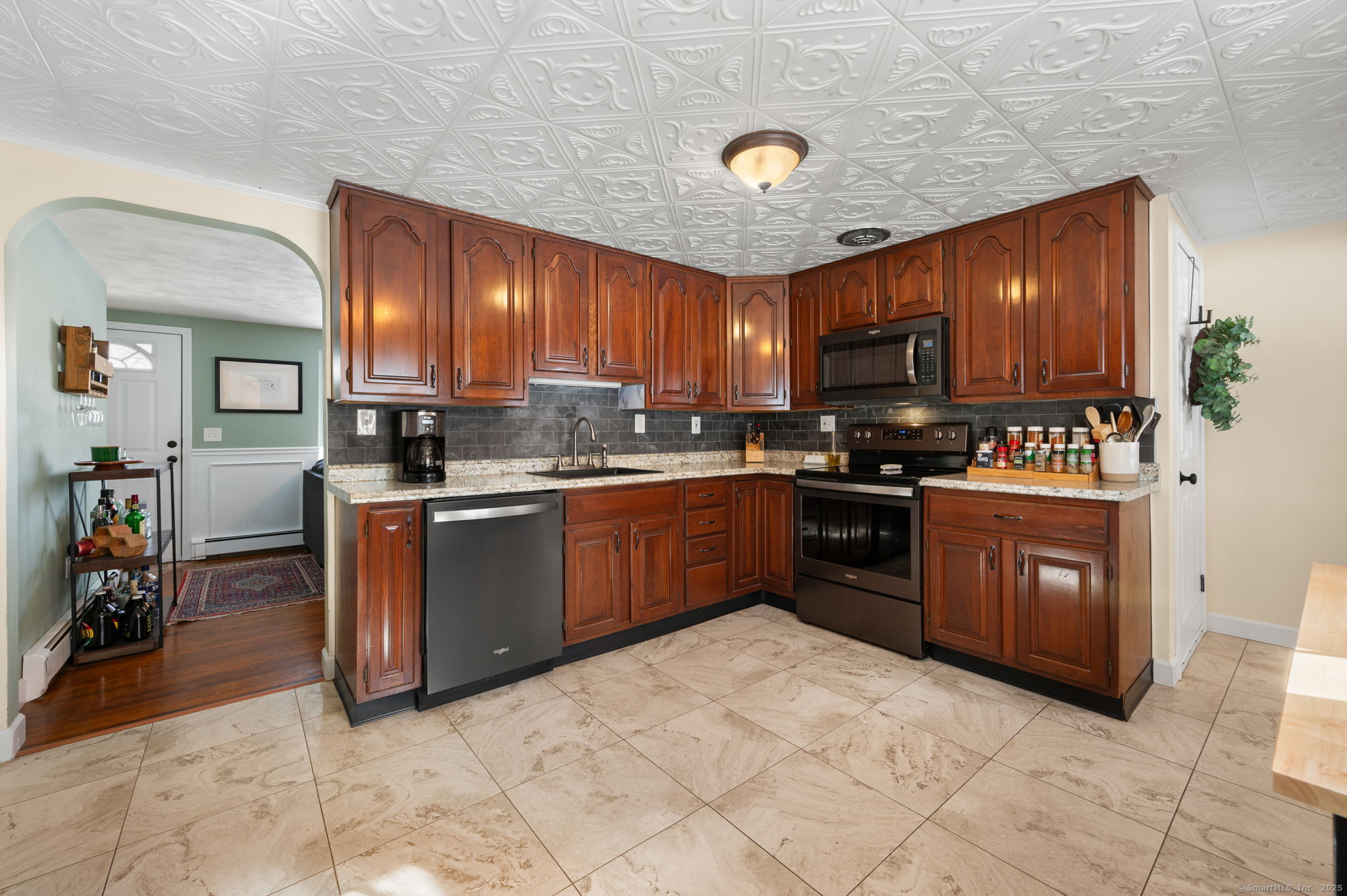 20 Teecomwas Drive, Montville, Connecticut image 6