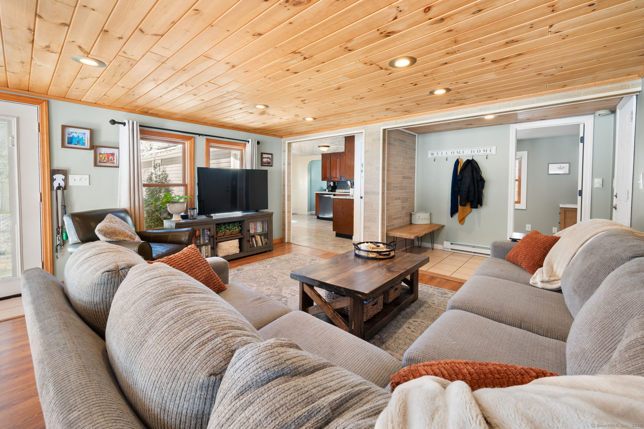 20 Teecomwas Drive, Montville, Connecticut image 13
