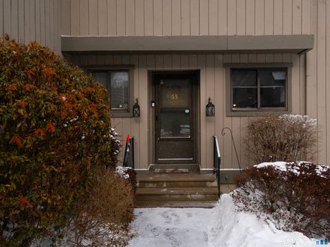 Photo of 65 Cambridge Court #65, Beacon Falls, CT 06403 (MLS # 24154088)