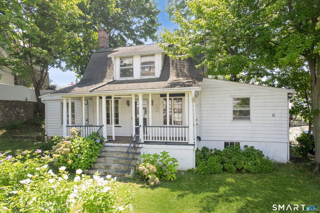 Photo of 12 Parkview Road, Norwalk, CT 06853 (MLS # 24198193)