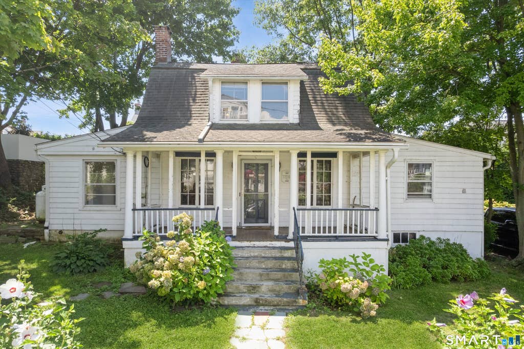 Photo of 12 Parkview Road, Norwalk, CT 06853 (MLS # 24198193)