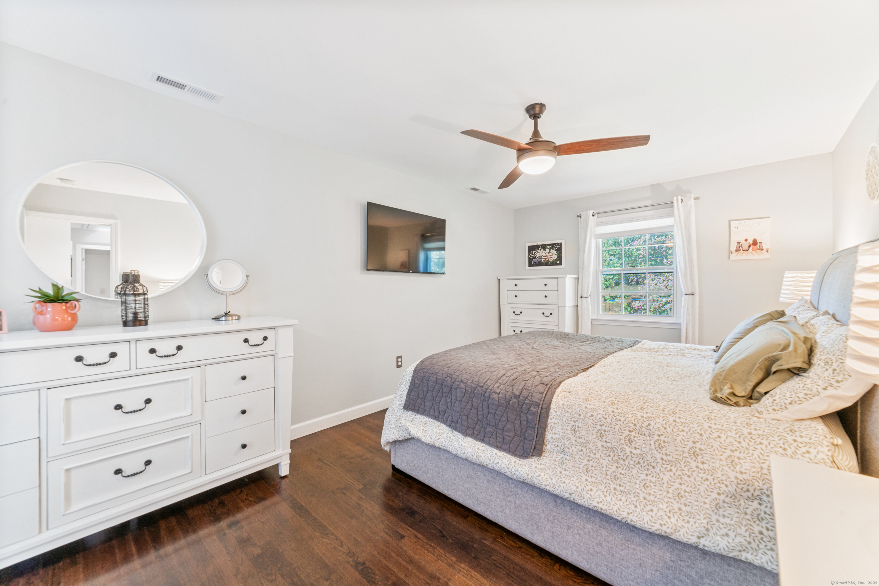 23 Carriage Drive, Oxford, Connecticut image 15