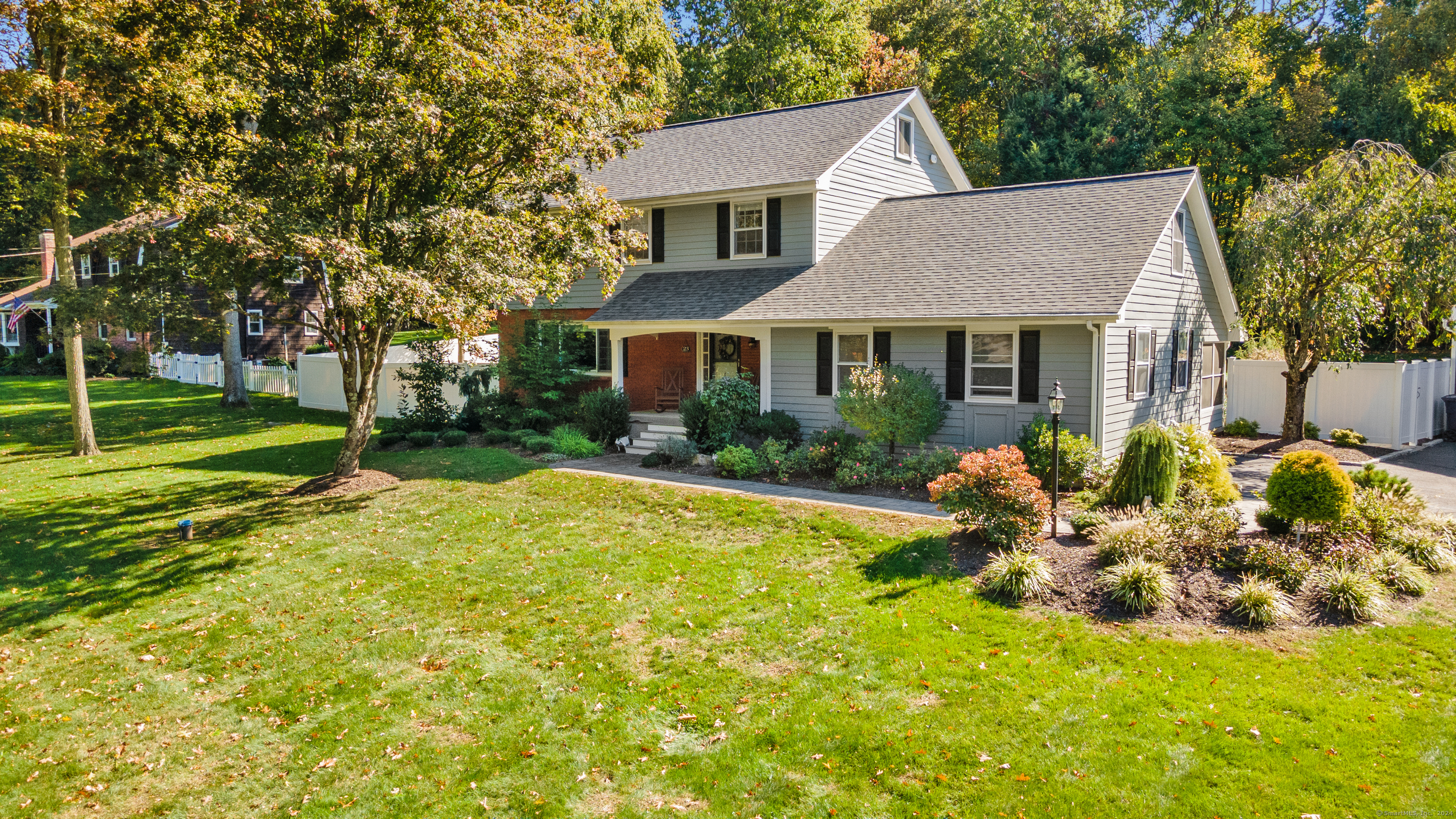 23 Carriage Drive, Oxford, Connecticut image 2