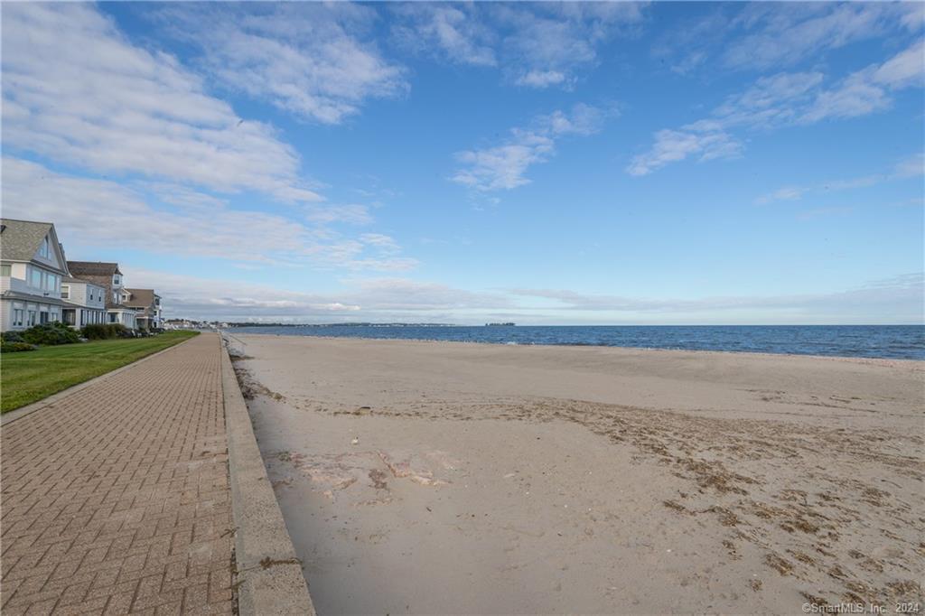 Rental Property at 4th Avenue, Milford, Connecticut - Bedrooms: 4 
Bathrooms: 3 
Rooms: 8  - $26,500 MO.