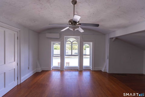 Photo of 171 Broadway #4, Norwich, CT 06360 (MLS # 24206966)