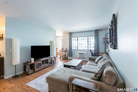 Tiny photo for 1 Essex Court #1, Brookfield, CT 06804 (MLS # 24147398)