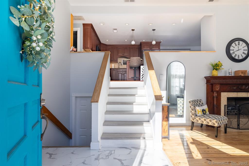 29 Towhee Lane, Glastonbury, Connecticut image 2