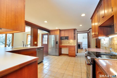 Tiny photo for 14 North Drive, Simsbury, CT 06070 (MLS # 24163067)