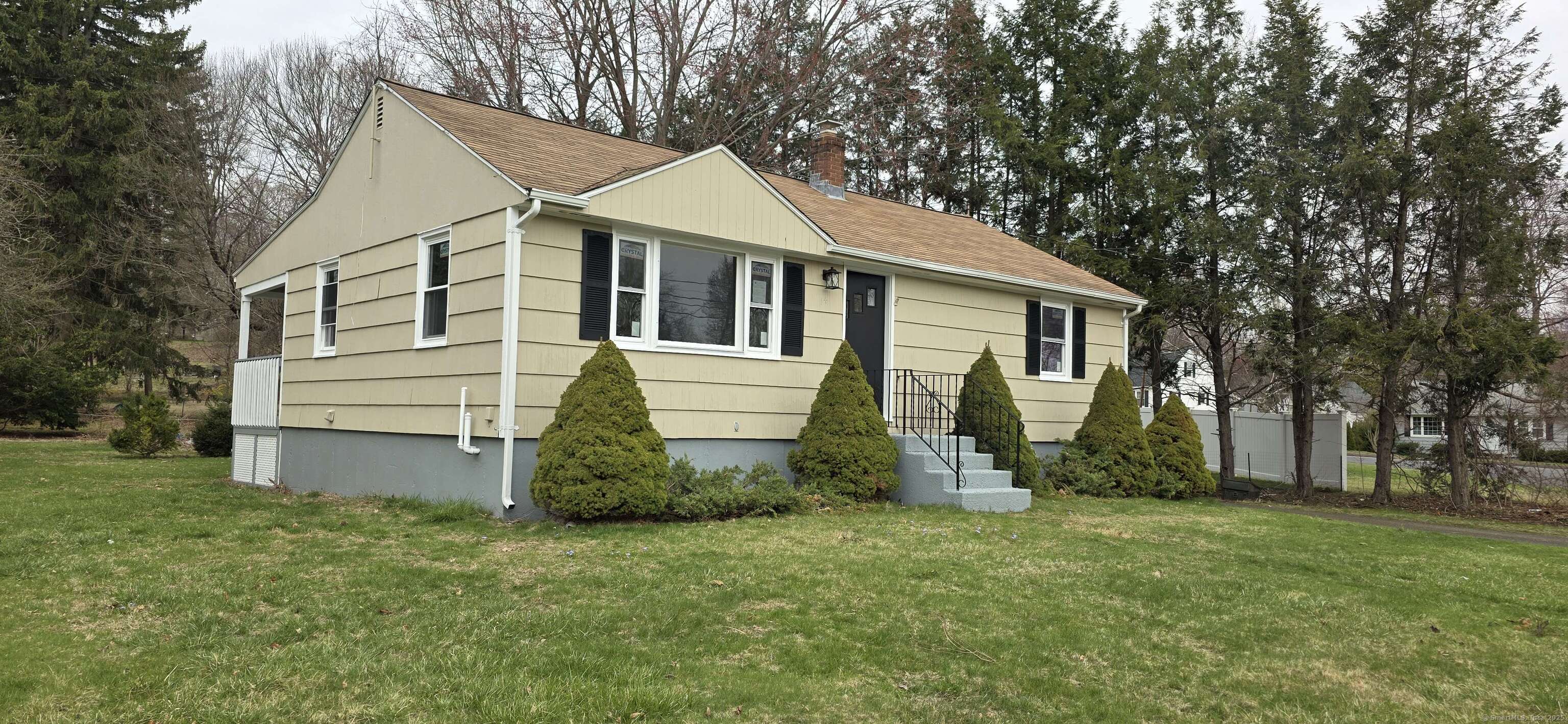 Property for Sale at Harris Street, Berlin, Connecticut - Bedrooms: 3 
Bathrooms: 1 
Rooms: 5  - $329,900