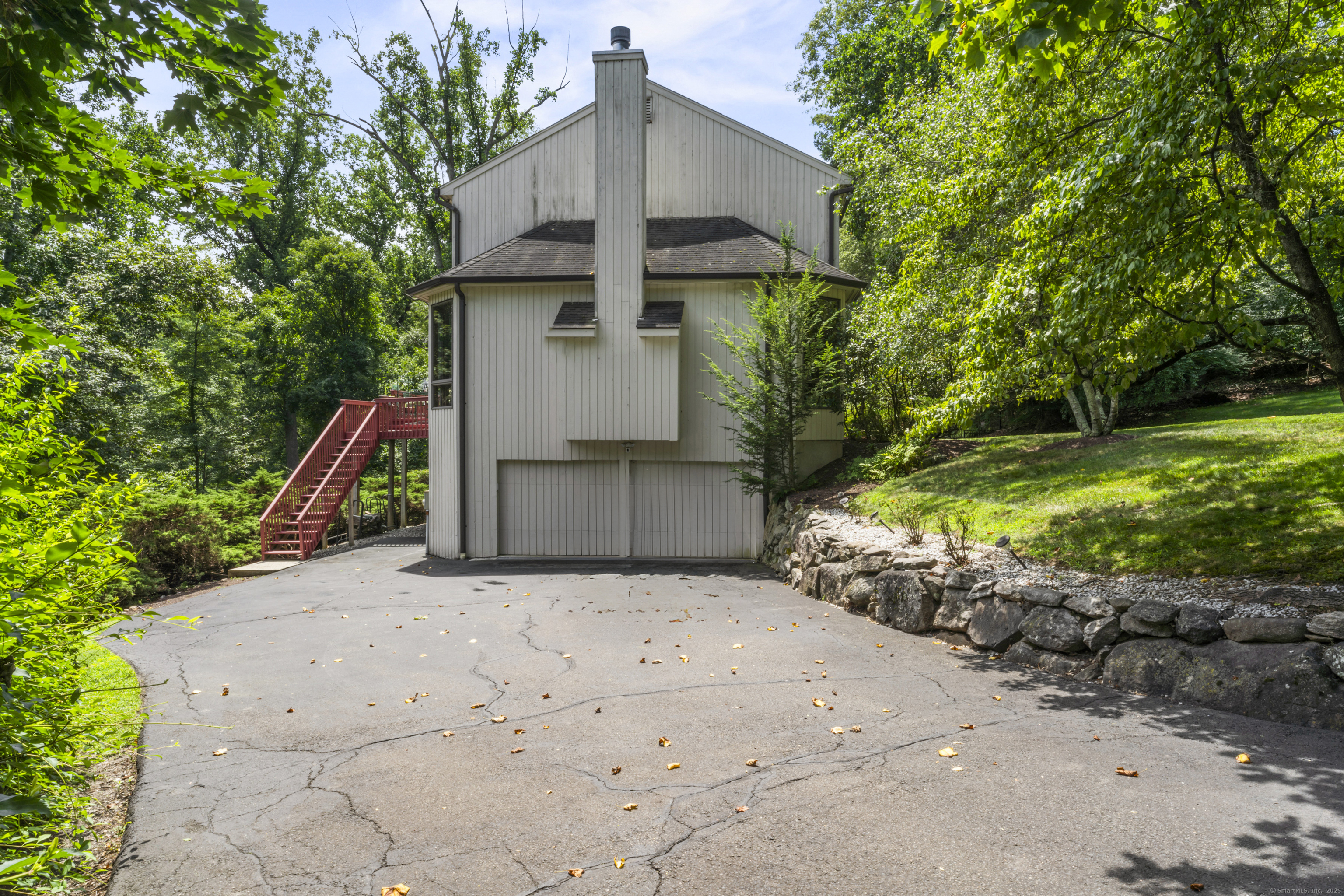 739 Rock Rimmon Road