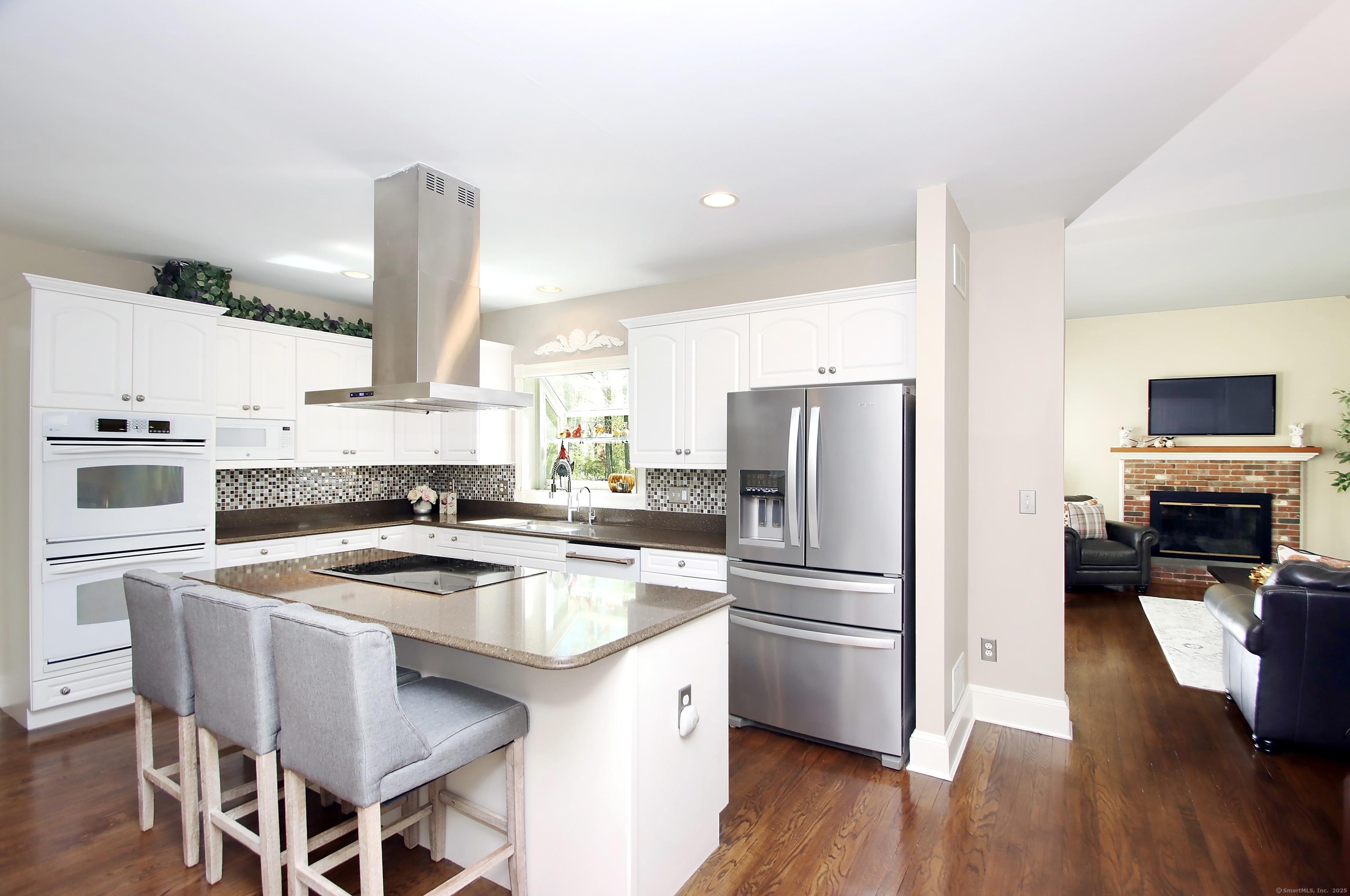 56 Grouse Lane, Woodbridge, Connecticut image 13
