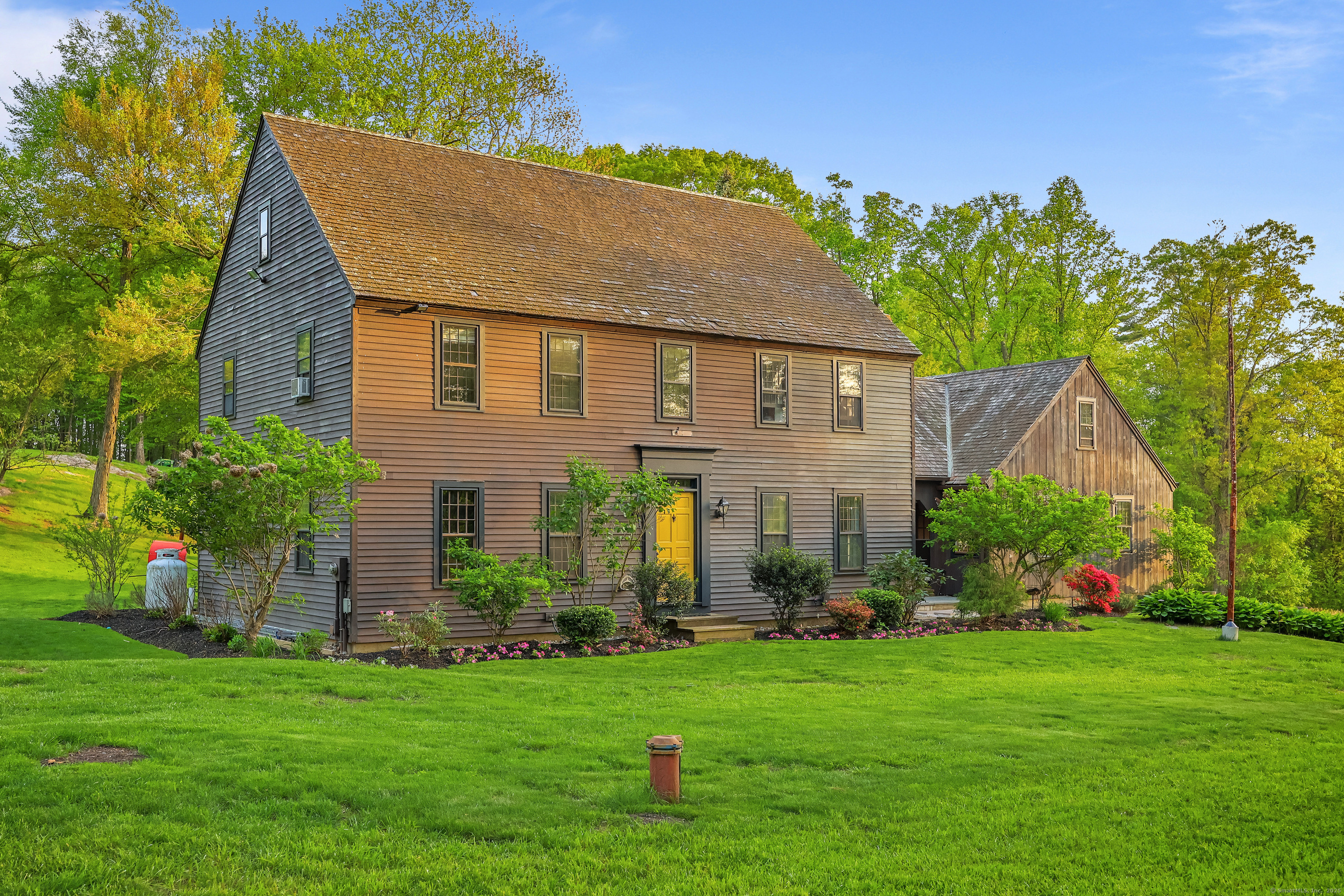 Property for Sale at Josies Ring Road, Monroe, Connecticut - Bedrooms: 5 
Bathrooms: 4 
Rooms: 10  - $879,000