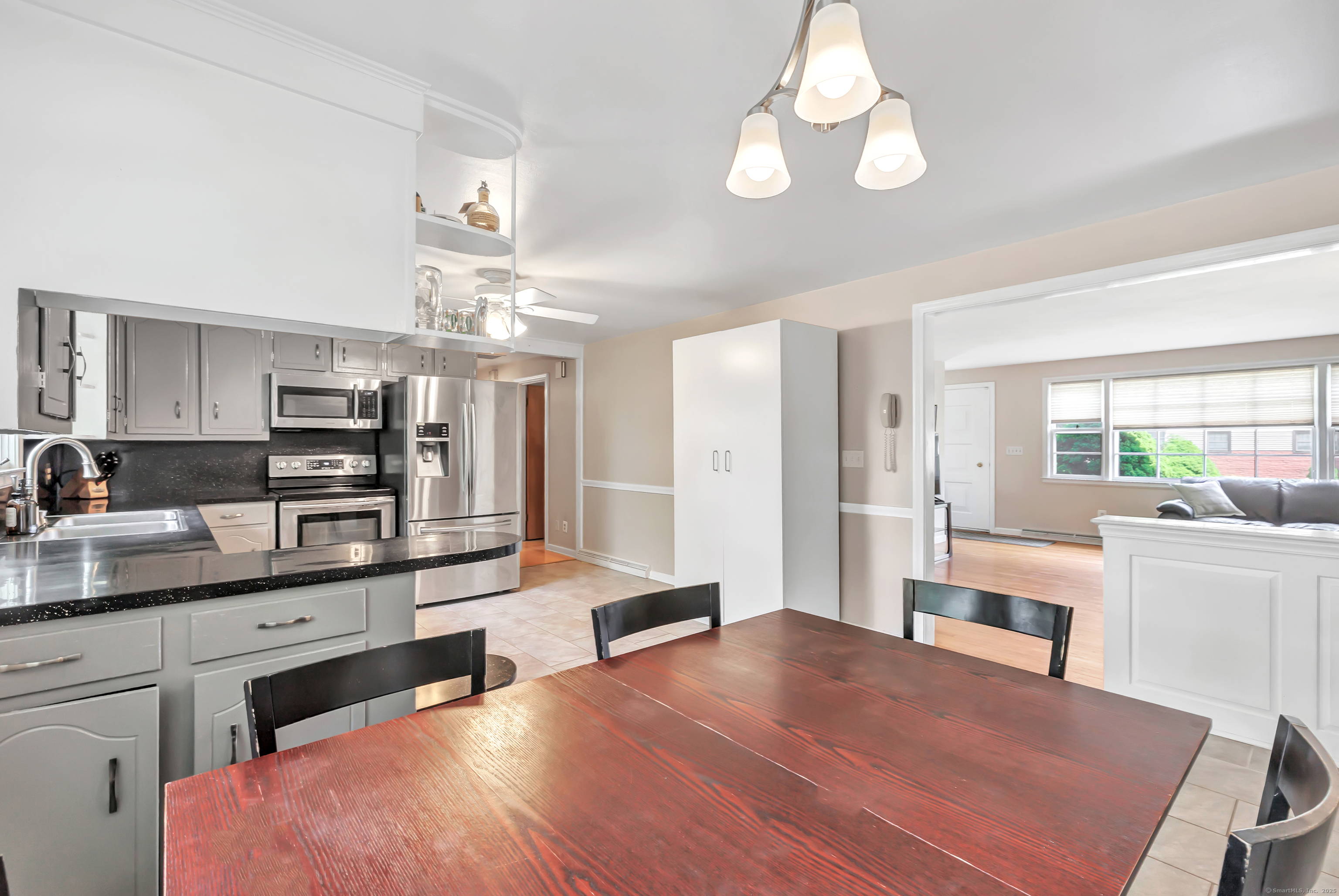15 Roger Avenue, North Haven, Connecticut image 8