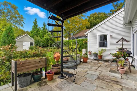 Tiny photo for 18 Little Point Street, Essex, CT 06426 (MLS # 24164505)