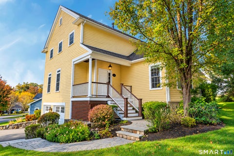 Photo of 104 Periwinkle Drive #104, Middlebury, CT 06762 (MLS # 24214741)