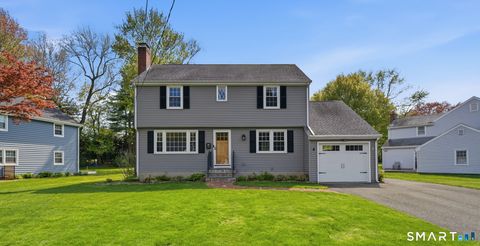 Homes For Sale - 32 Meadowgate Street<br/> Wethersfield, CT 06109
