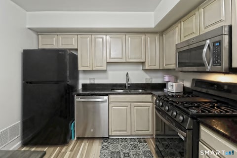 Tiny photo for 21 Harbour Close #A-21, New Haven, CT 06405 (MLS # 24201615)