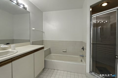 Tiny photo for 21 Harbour Close #A-21, New Haven, CT 06405 (MLS # 24201615)