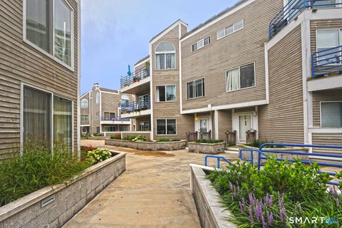 Tiny photo for 21 Harbour Close #A-21, New Haven, CT 06405 (MLS # 24201615)