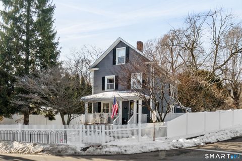 Photo of 1 Overlook Avenue, Fairfield, CT 06824 (MLS # 24153146)