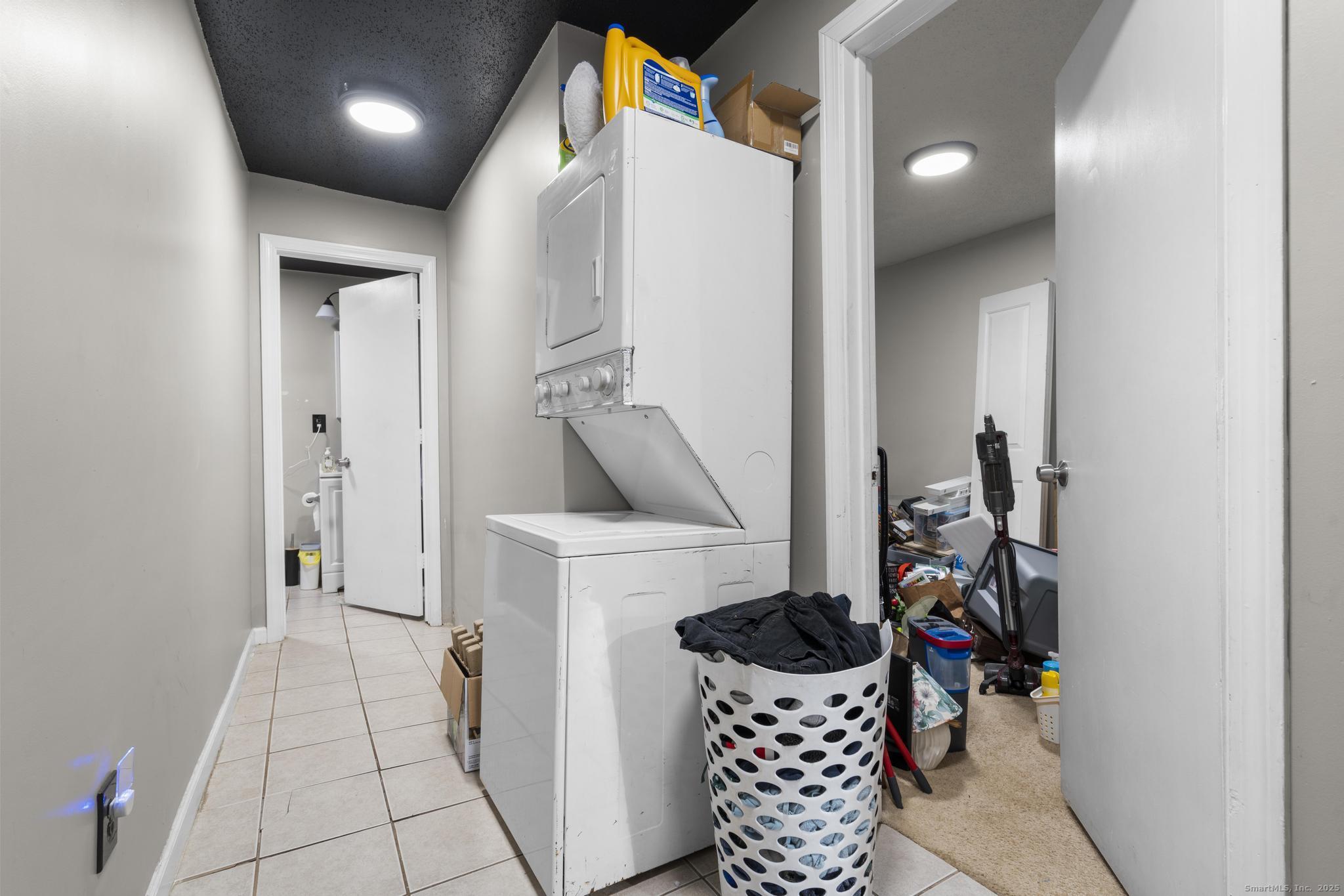 Plymouth, Connecticut 06782, United States, 7 Bedrooms Bedrooms, ,3 BathroomsBathrooms,Residential,Active,244704