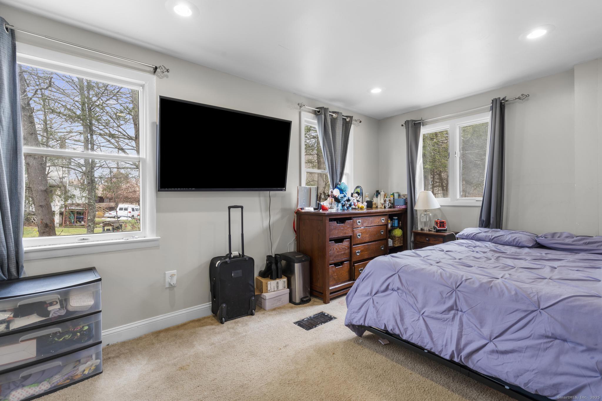 Plymouth, Connecticut 06782, United States, 7 Bedrooms Bedrooms, ,3 BathroomsBathrooms,Residential,Active,244704