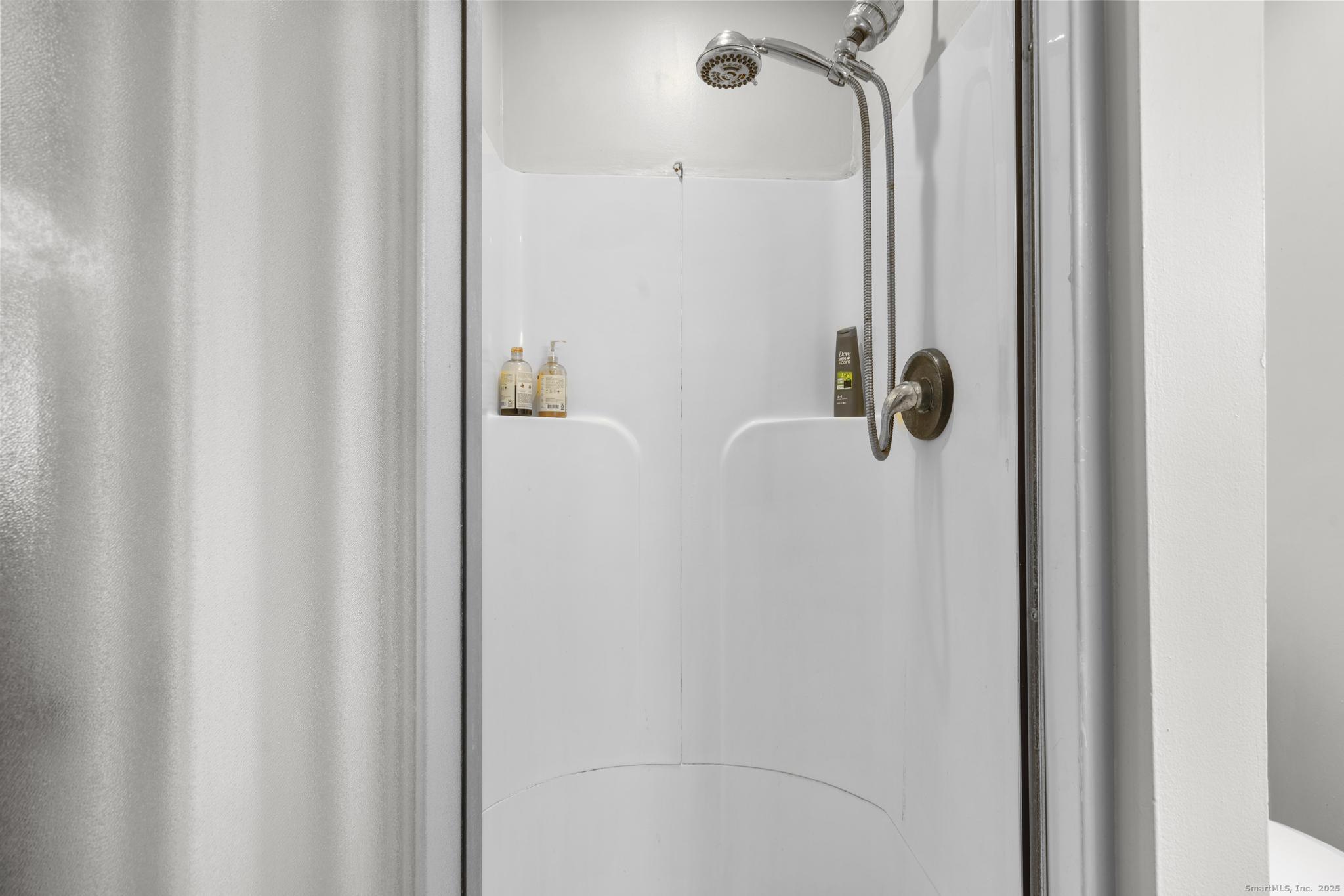 Plymouth, Connecticut 06782, United States, 7 Bedrooms Bedrooms, ,3 BathroomsBathrooms,Residential,Active,244704