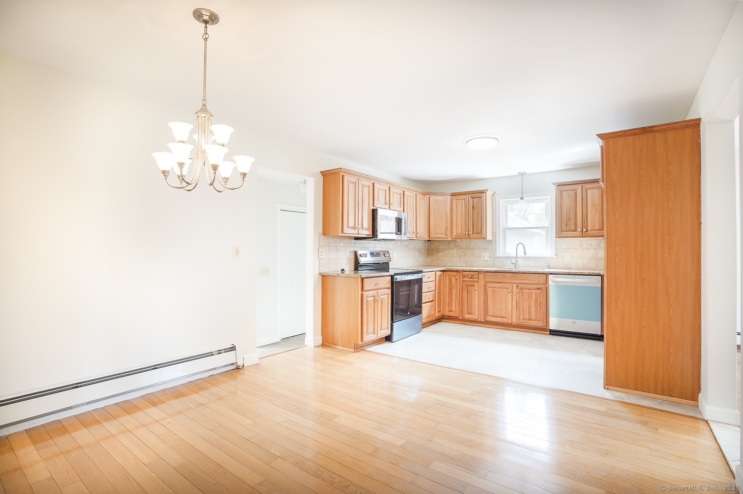 60 S Center Street, Windsor Locks, Connecticut image 7