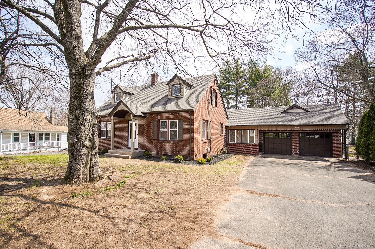 60 S Center Street, Windsor Locks, Connecticut image 2
