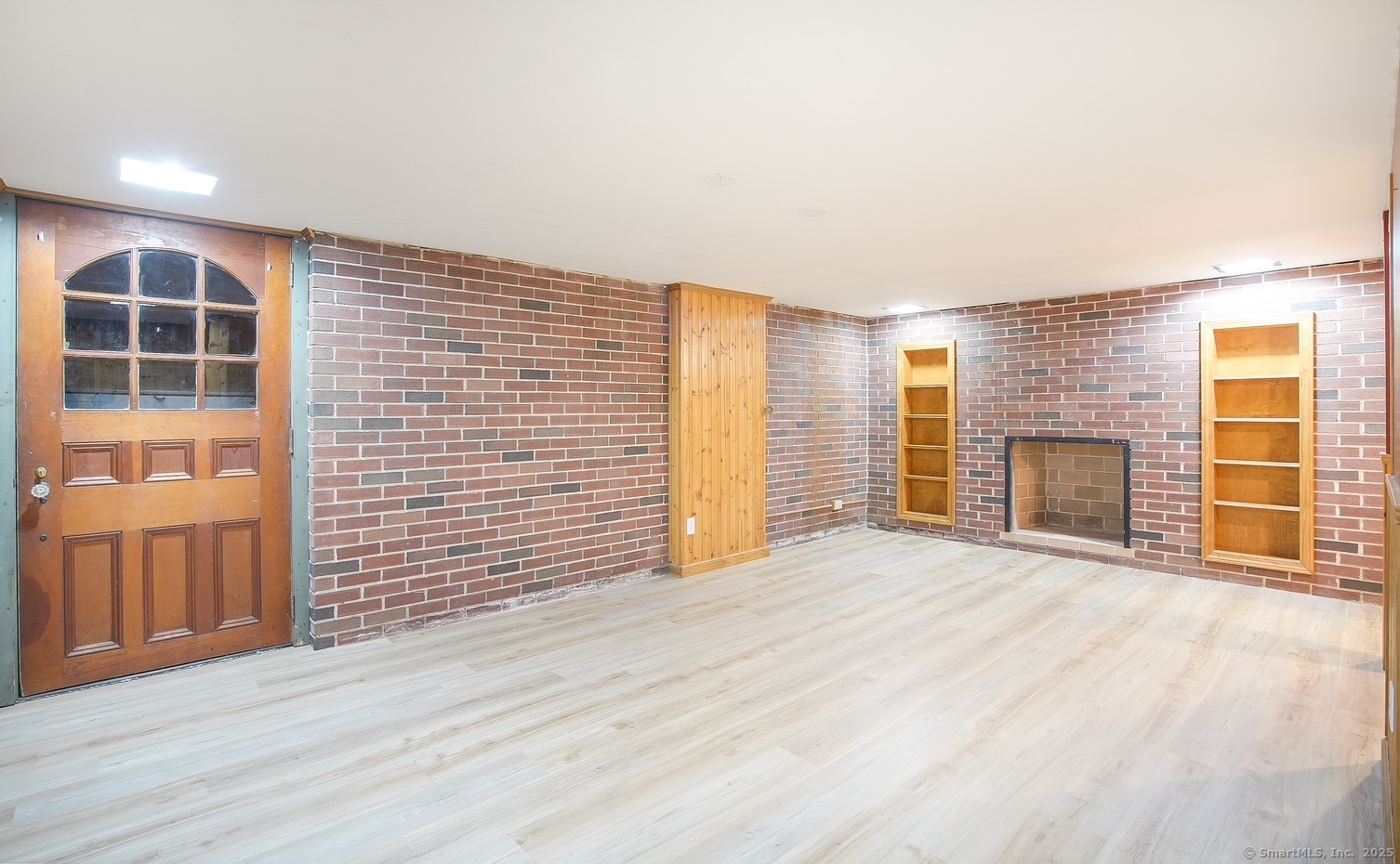 60 S Center Street, Windsor Locks, Connecticut image 29