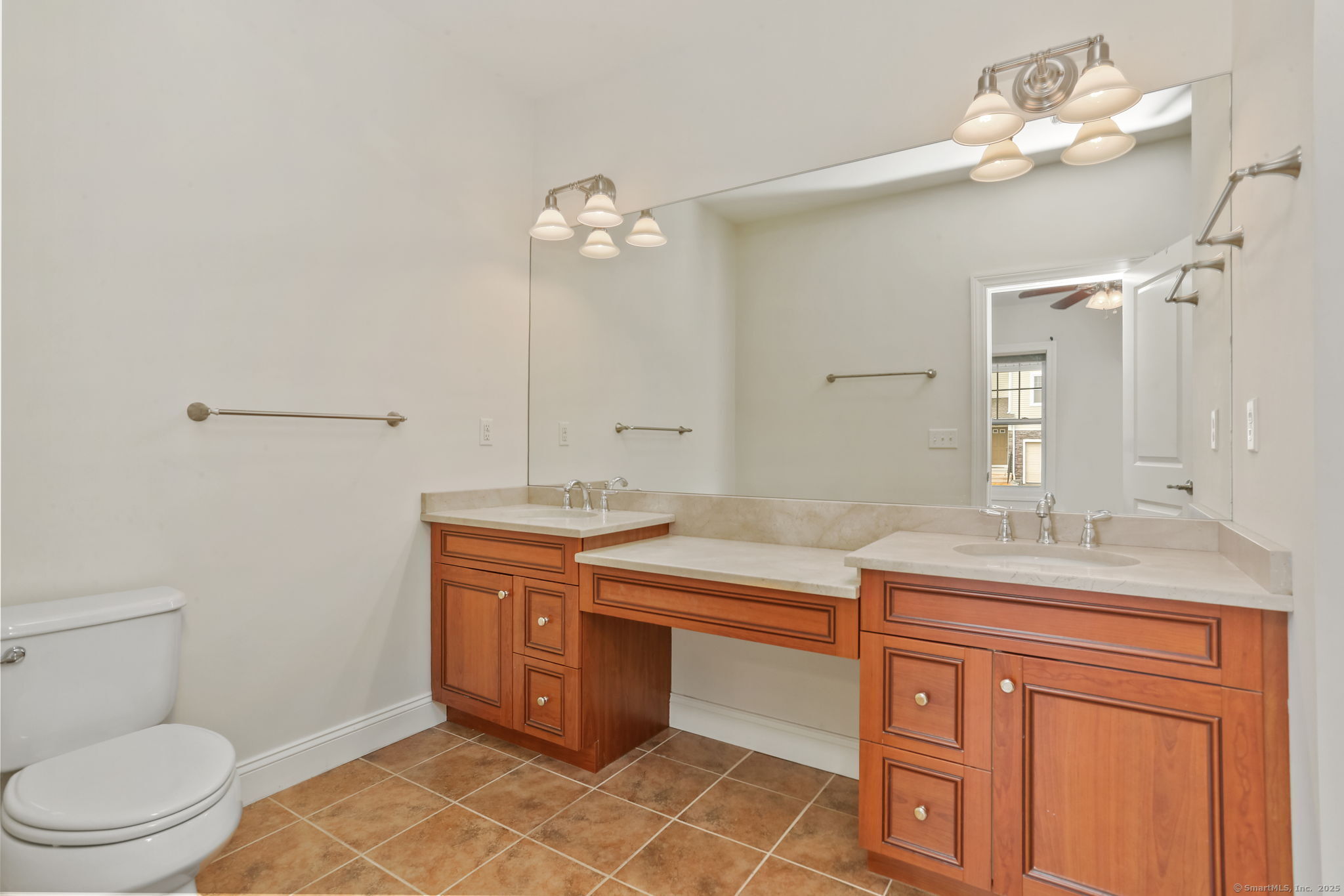 131 Kyles Way #131, Shelton, Connecticut image 7